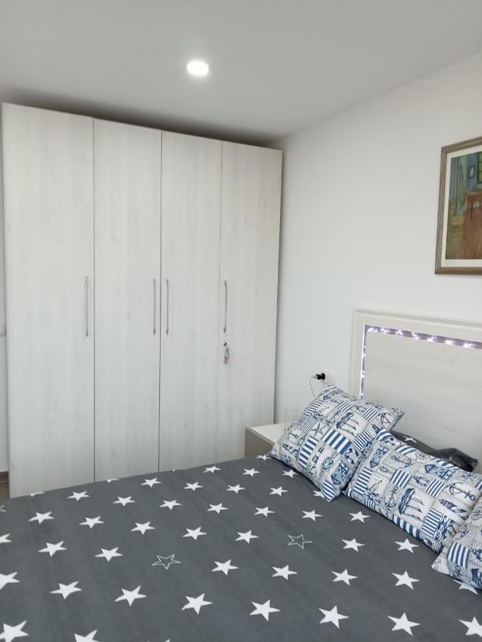 Apartamento Con Vistas, Entre Mar Y Montana Hospitalet De L'Infant Esterno foto